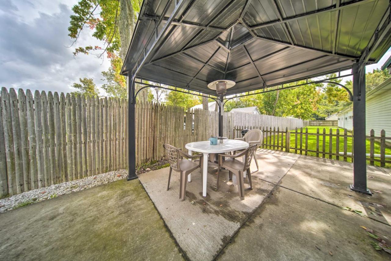 Geneva-On-The-Lake Cottage With Patio Walk To Shore מראה חיצוני תמונה