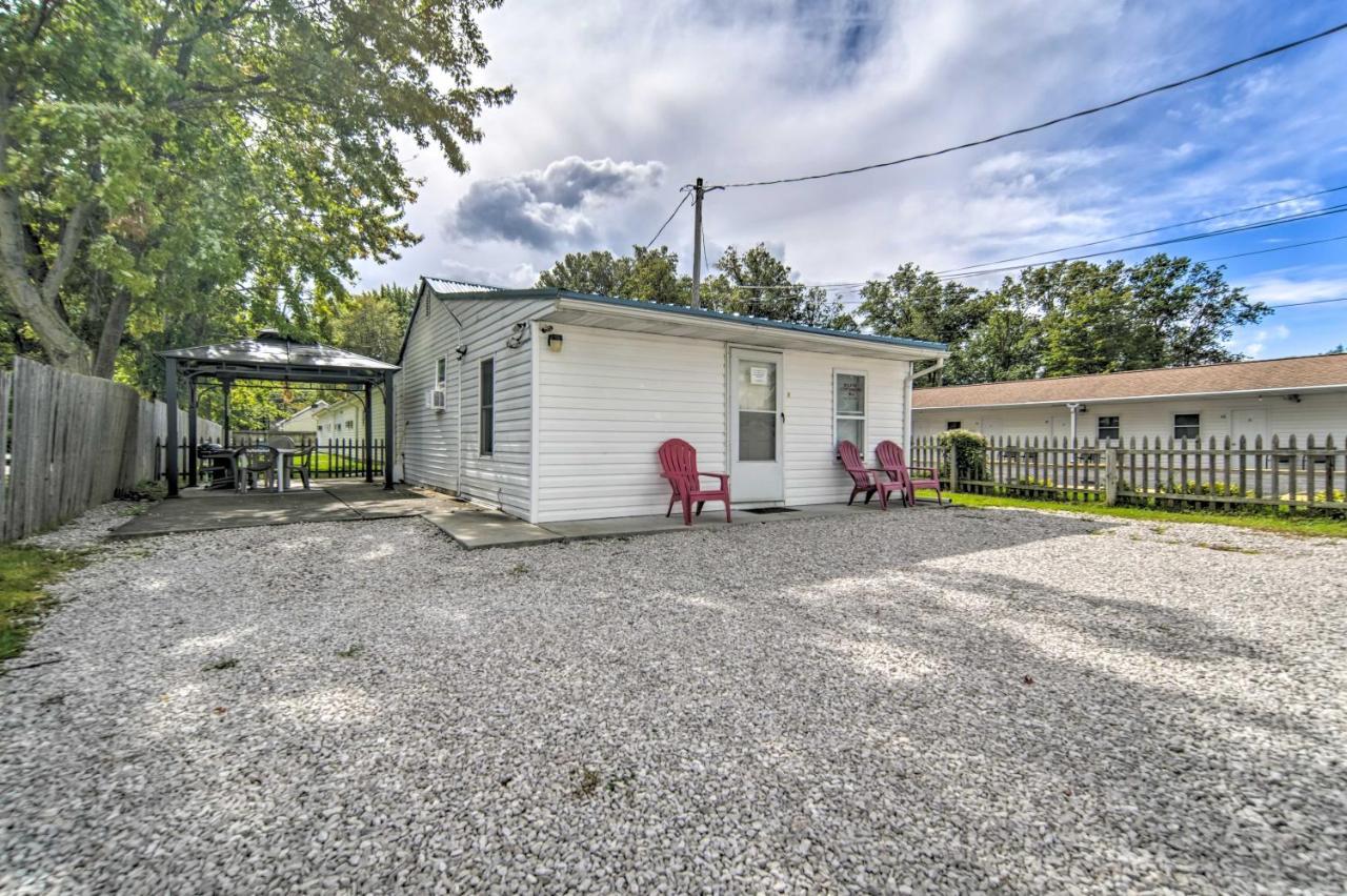 Geneva-On-The-Lake Cottage With Patio Walk To Shore מראה חיצוני תמונה